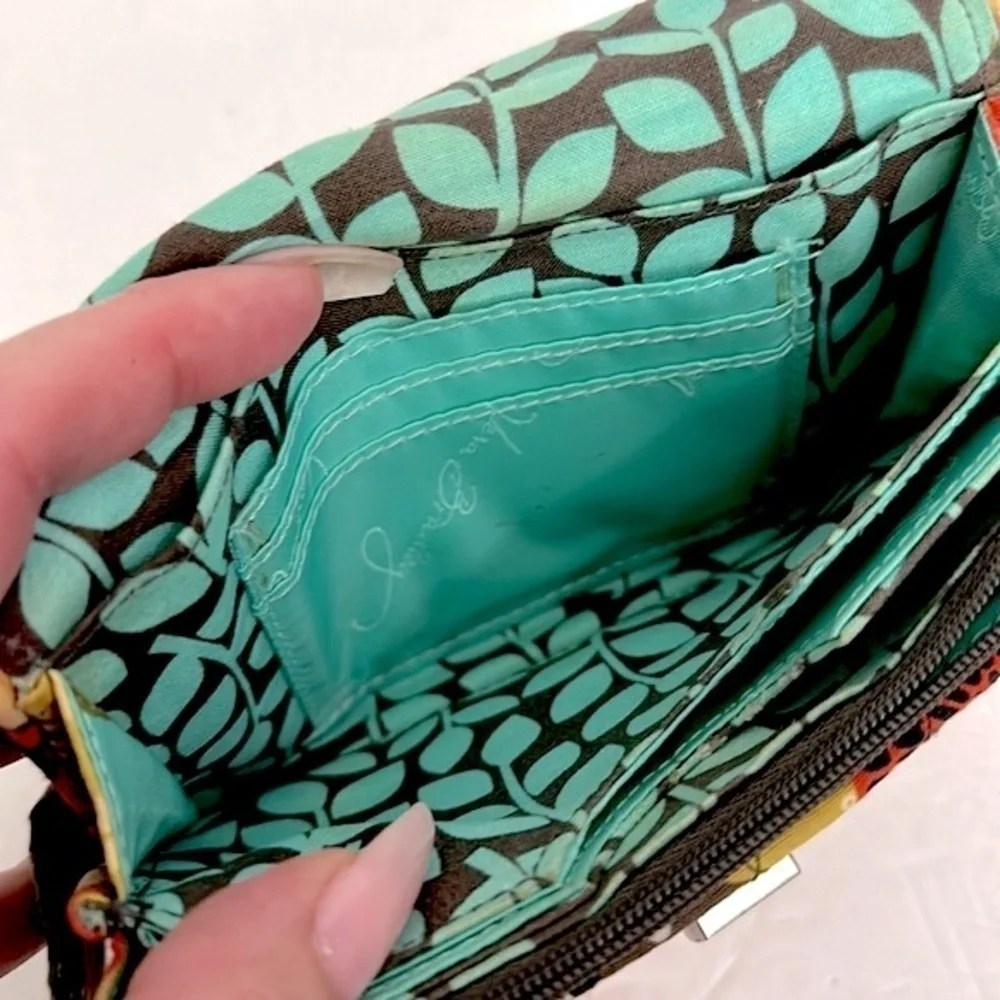 Vera Bradley Flower Shower Turnlock Wristlet EUC